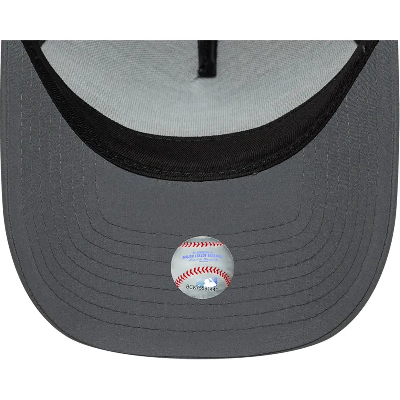 new-era-black-logo-a-frame-sport-new-york-yankees-mlb-grey-trucker-hat