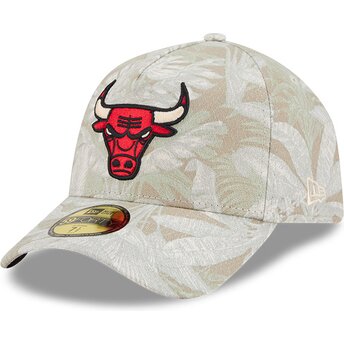 New Era Curved Brim 59FORTY A Frame Leafy Palm Chicago Bulls NBA Beige Fitted Cap