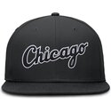 schwarze-flache-fitted-kappe-dri-fit-true-structured-round-bill-der-chicago-white-sox-mlb-von-nike
