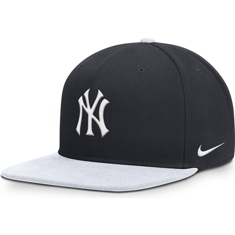 marineblaue-und-weisse-flache-snapback-kappe-dri-fit-pro-structured-square-bill-von-new-york-yankees-mlb-von-nike marineblaue-und-weisse-flache-snapback-kappe-dri-fit-pro-structured-square-bill-von-new-york-yankees-mlb-von-nike