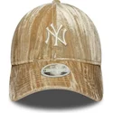 sapkak-ivelt-bezs-allithato-9twenty-velour-new-york-yankees-mlb-new-era