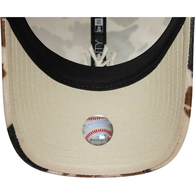 sapkak-ivelt-barna-allithato-9twenty-animal-print-new-york-yankees-mlb-new-era