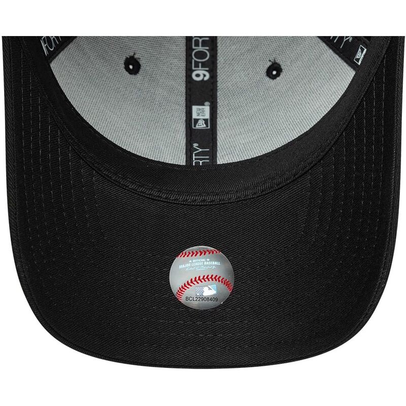 sapkak-ivelt-fekete-snapback-9forty-m-crown-new-york-yankees-mlb-new-era sapkak-ivelt-fekete-snapback-9forty-m-crown-new-york-yankees-mlb-new-era
