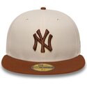sapkak-lapos-barna-illesztett-59fifty-league-essential-new-york-yankees-mlb-new-era