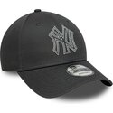 sapkak-ivelt-szurke-allithato-9forty-metallic-outline-new-york-yankees-mlb-new-era