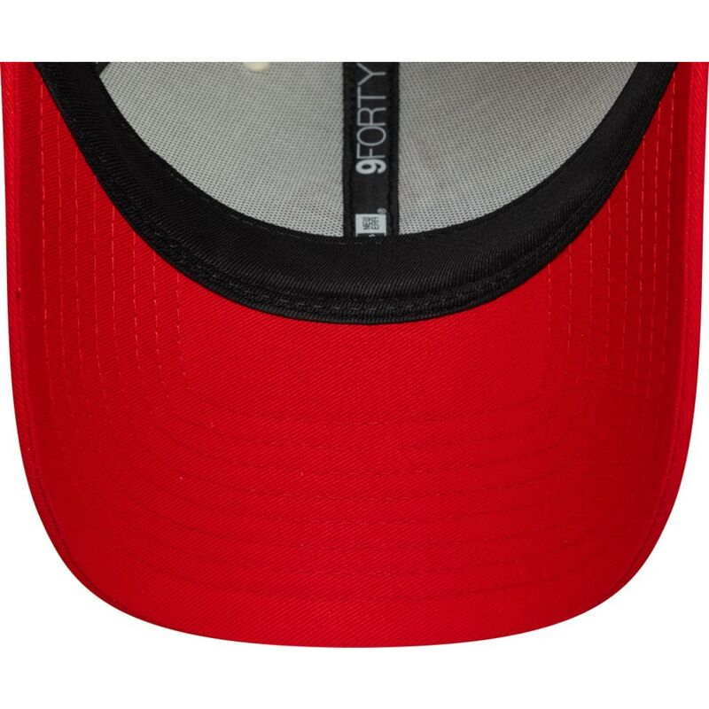 sapkak-ivelt-piros-allithato-9forty-contrast-visor-vespa-piaggio-new-era sapkak-ivelt-piros-allithato-9forty-contrast-visor-vespa-piaggio-new-era