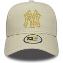 sapkak-ivelt-bezs-snapback-dorado-e-frame-metallic-outline-new-york-yankees-mlb-new-era
