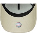 sapkak-ivelt-bezs-snapback-dorado-e-frame-metallic-outline-new-york-yankees-mlb-new-era