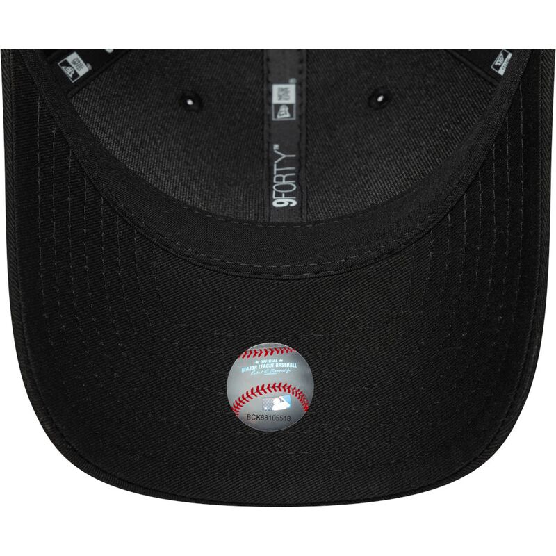 sapkak-ivelt-fekete-snapback-9forty-m-crown-new-york-yankees-mlb-new-era sapkak-ivelt-fekete-snapback-9forty-m-crown-new-york-yankees-mlb-new-era