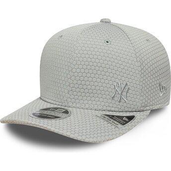 Sapkák ívelt szürke snapback 9SEVENTY Stretch Snap Mesh Flawless New York Yankees MLB New Era
