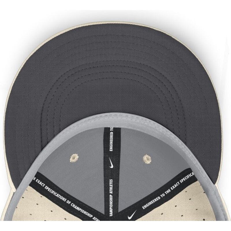 sapkak-lapos-bezs-illesztett-dri-fit-true-structured-aero-bill-new-york-yankees-mlb-nike sapkak-lapos-bezs-illesztett-dri-fit-true-structured-aero-bill-new-york-yankees-mlb-nike