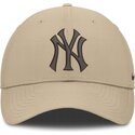 sapkak-ivelt-bezs-allithato-club-structured-uv-poly-ripstop-new-york-yankees-mlb-nike