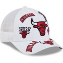 sapkak-ivelt-feher-snapback-9forty-m-crown-a-frame-all-over-chicago-bulls-nba-new-era