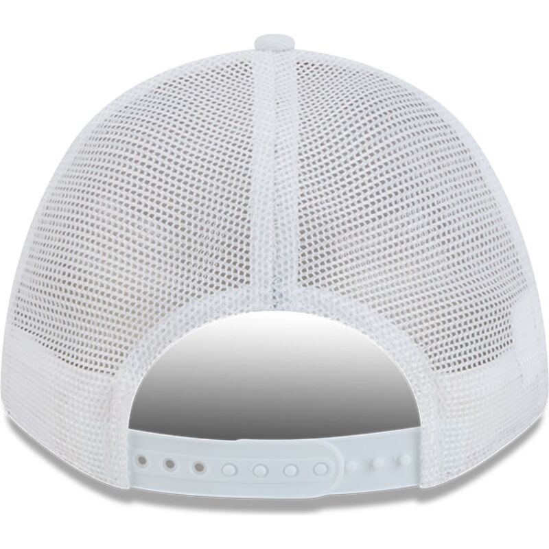 sapkak-ivelt-feher-snapback-9forty-m-crown-a-frame-all-over-chicago-bulls-nba-new-era