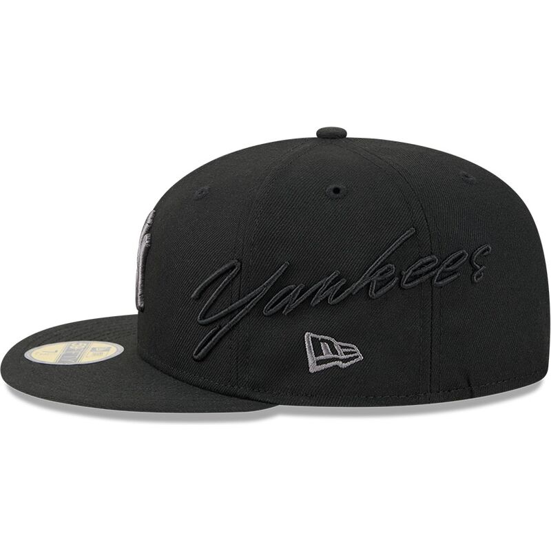 sapkak-lapos-fekete-illesztett-59fifty-side-script-new-york-yankees-mlb-new-era sapkak-lapos-fekete-illesztett-59fifty-side-script-new-york-yankees-mlb-new-era