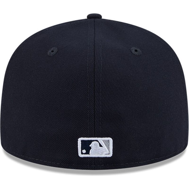 sapkak-lapos-sotetkek-illesztett-59fifty-rhinestone-badge-new-york-yankees-mlb-new-era sapkak-lapos-sotetkek-illesztett-59fifty-rhinestone-badge-new-york-yankees-mlb-new-era