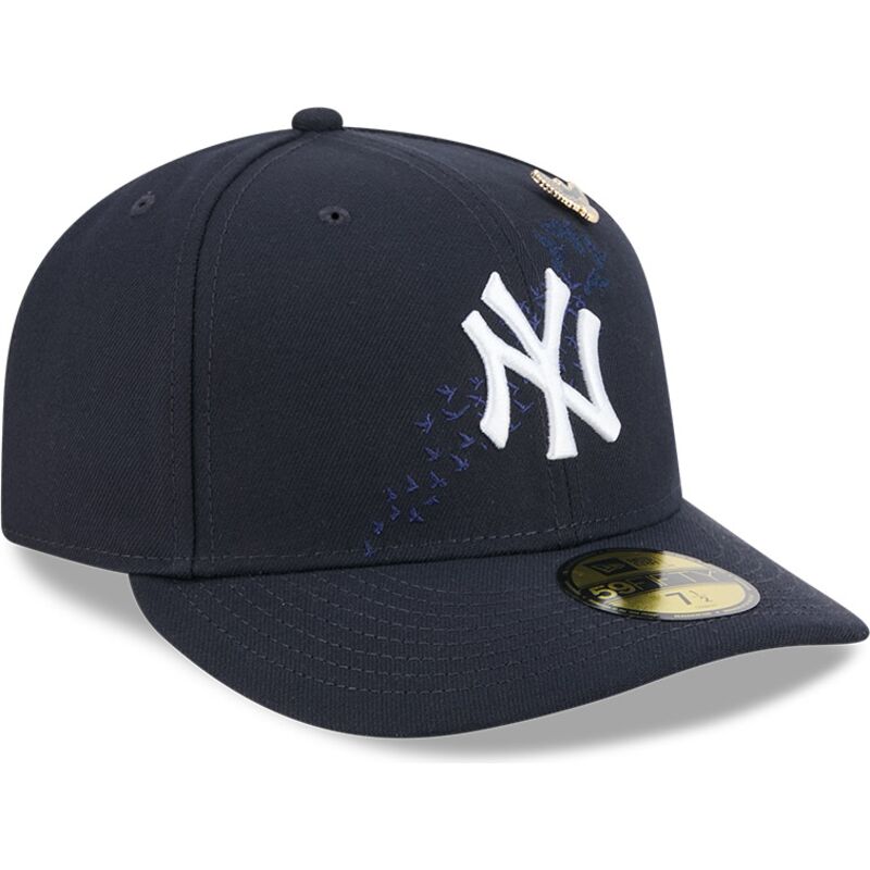 sapkak-ivelt-sotetkek-illesztett-59fifty-pin-na-lifestyle-f1-new-york-yankees-mlb-new-era sapkak-ivelt-sotetkek-illesztett-59fifty-pin-na-lifestyle-f1-new-york-yankees-mlb-new-era