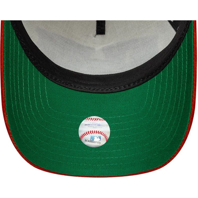 sapkak-ivelt-bezs-snapback-e-frame-wordmark-suede-new-york-yankees-mlb-new-era
