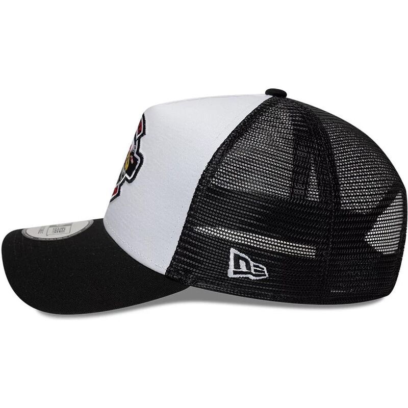sapkak-ivelt-fekete-snapback-a-frame-location-icon-pigs-eye-garage-new-era