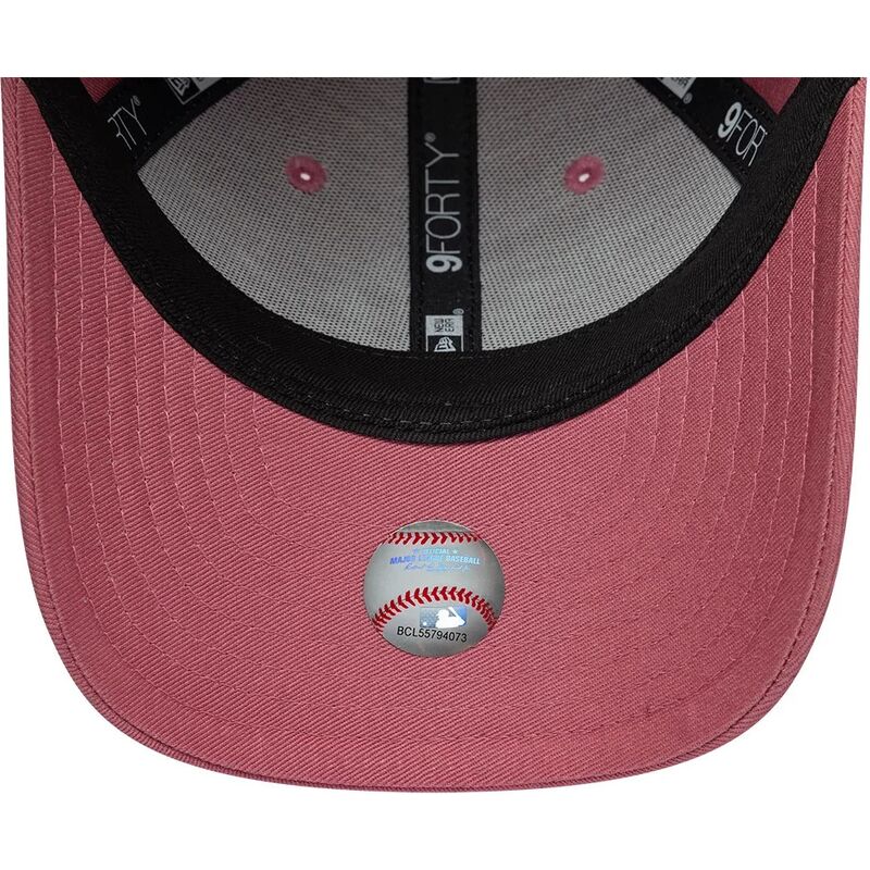 sapkak-ivelt-rozsaszin-allithato-gyereknek-9forty-space-new-york-yankees-mlb-new-era sapkak-ivelt-rozsaszin-allithato-gyereknek-9forty-space-new-york-yankees-mlb-new-era