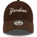 sapkak-ivelt-barna-allithato-9twenty-cord-script-new-york-yankees-mlb-new-era