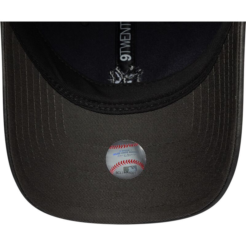 sapkak-ivelt-fekete-allithato-9twenty-washed-pu-new-york-yankees-mlb-new-era