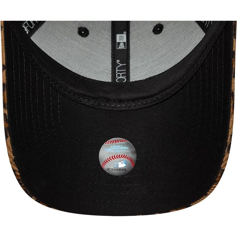sapkak-ivelt-leopardmintas-allithato-9forty-leopard-cord-new-york-yankees-mlb-new-era