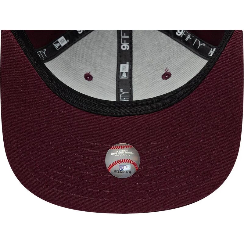 sapkak-lapos-piros-snapback-9fifty-original-fit-league-essential-new-york-yankees-mlb-new-era