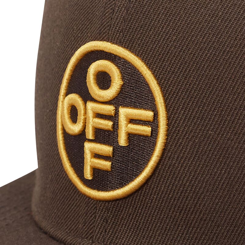 sapkak-lapos-barna-snapback-off-embroidered-twill-l-ab-c-o-off-white sapkak-lapos-barna-snapback-off-embroidered-twill-l-ab-c-o-off-white