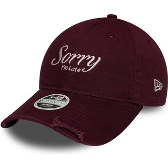 Sapkák ívelt piros állítható 9TWENTY Slogan Sorry I'm Late New Era