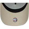 sapkak-ivelt-bezs-snapback-a-frame-league-essential-new-york-yankees-mlb-new-era