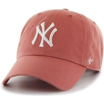 Kappe mit gebogenem Schirm rot mit großem Frontlogo von MLB New York Yankees von 47 Brand