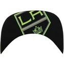 schwarze-snapback-kappe-mit-flachem-schirm-und-grossem-nhl-los-angeles-kings-logo-von-47-brand